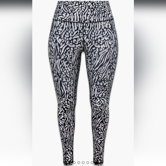 NWT savage x fenty Sky-Hi Logo Patch Super High-Waist Pocket Legging - Picture 2 of 4